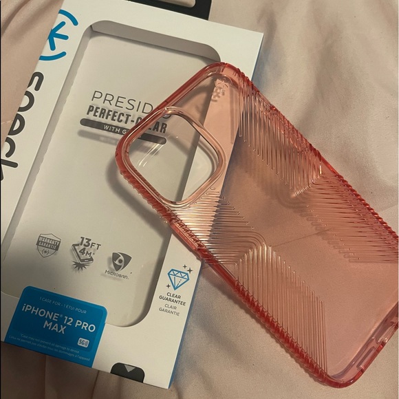 Brand new clear pink speck case - Picture 3 of 6